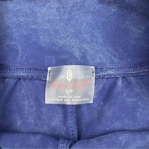Free People Movement Sample Shorts Small One-of-a-Kind Navy Blue Biker Shorts - Picture 5 of 6